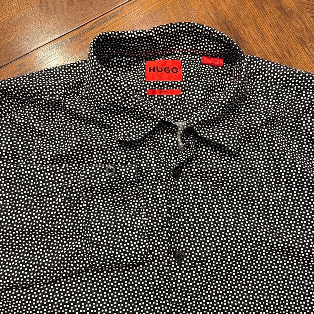 HUGO Men's Navy and White Patterned button down Shirt size XL cotton mix casual